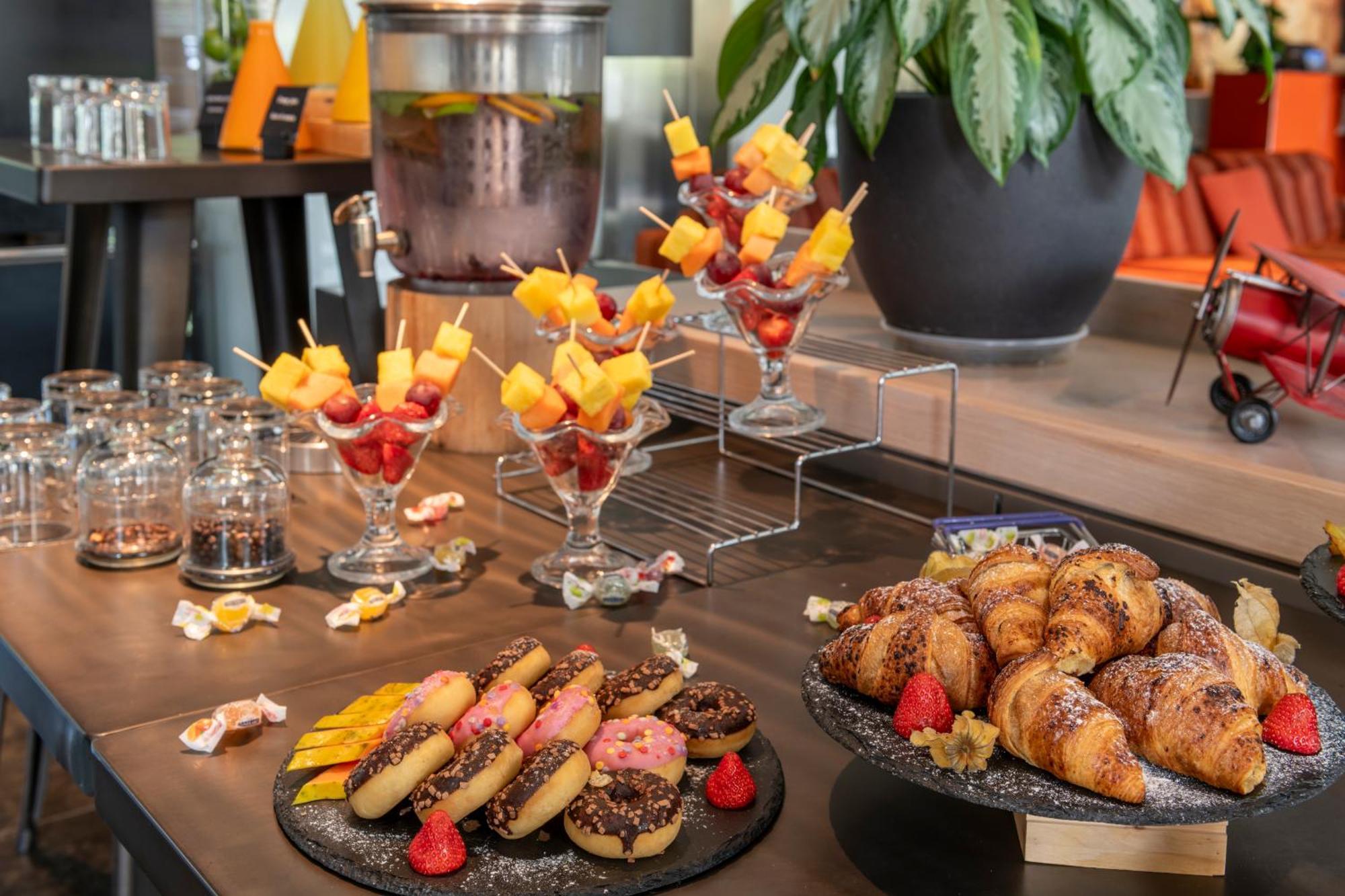 H10 Roma Citta Hotel Ngoại thất bức ảnh
